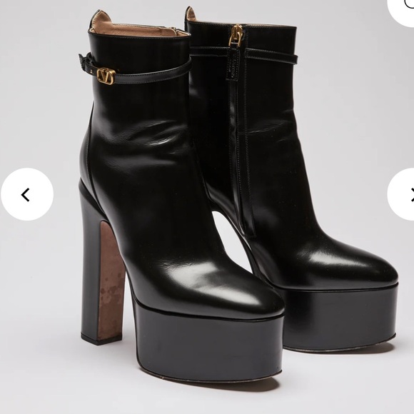 Valentino Black Leather Platform High Heel Ankle Boots - Picture 2 of 6